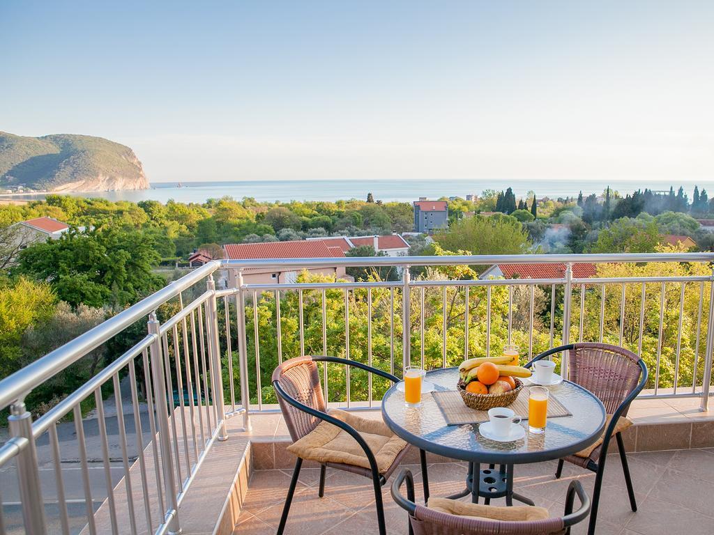 Pansion Nobel Hotel Petrovac Exterior photo