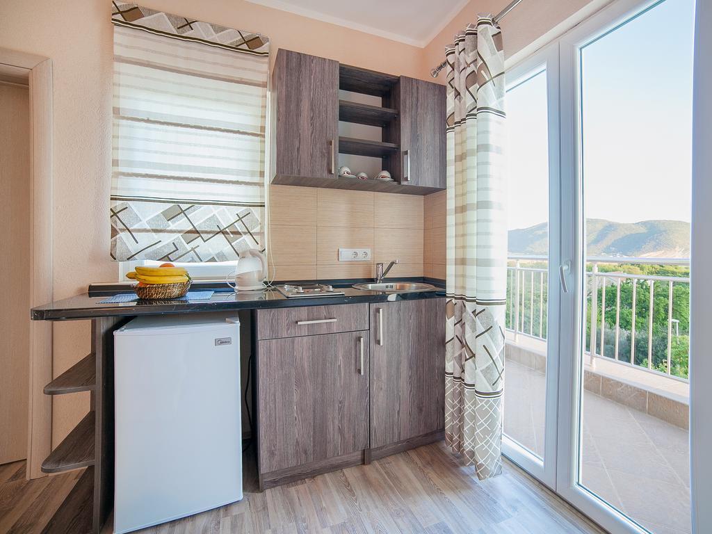 Pansion Nobel Hotel Petrovac Room photo