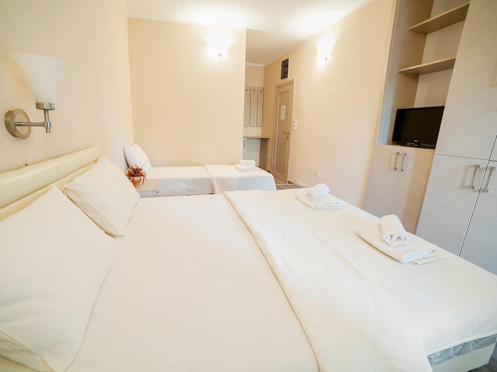 Pansion Nobel Hotel Petrovac Room photo