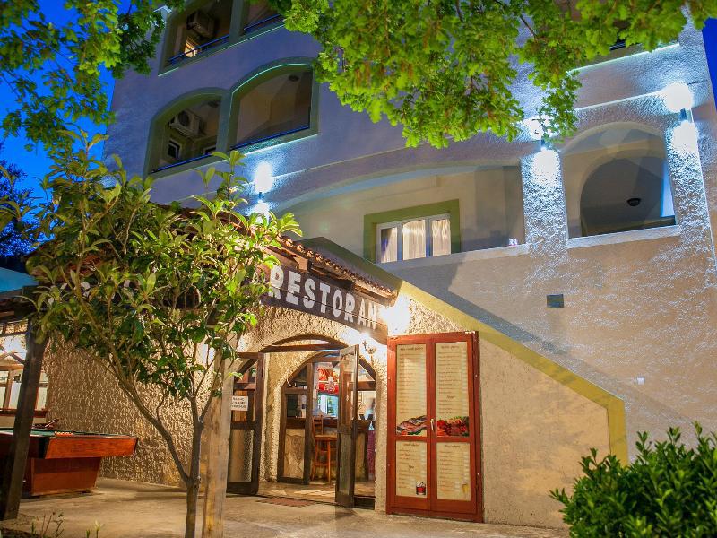 Pansion Nobel Hotel Petrovac Exterior photo