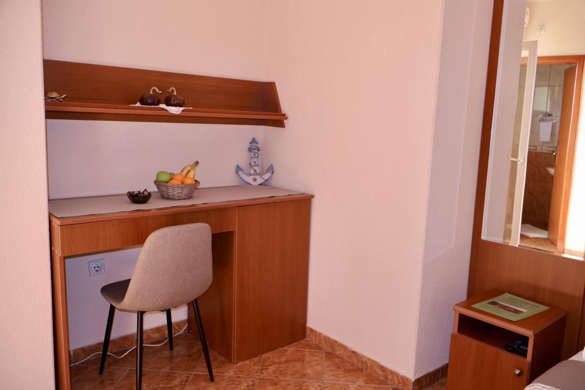 Pansion Nobel Hotel Petrovac Exterior photo