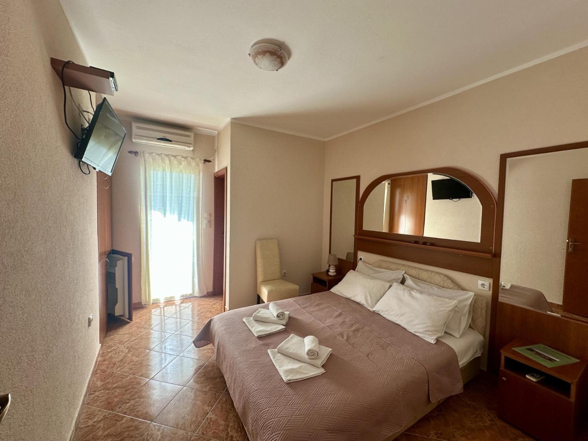 Pansion Nobel Hotel Petrovac Exterior photo
